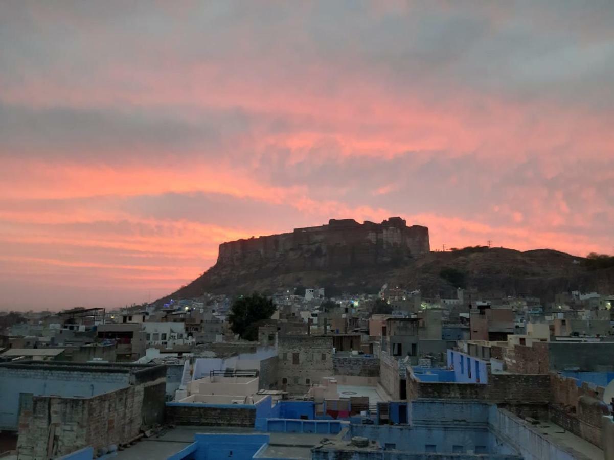 Jodhpur Palace Guest House ภายนอก รูปภาพ