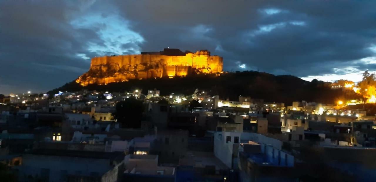 Jodhpur Palace Guest House ภายนอก รูปภาพ