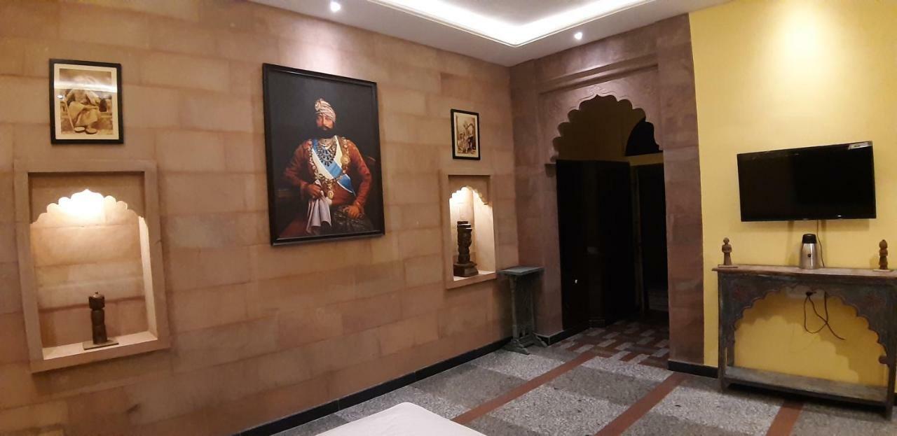 Jodhpur Palace Guest House ภายนอก รูปภาพ